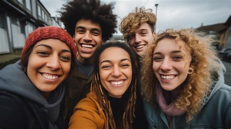 Premium Photo Multiracial Group Of Young People Taking Selfie