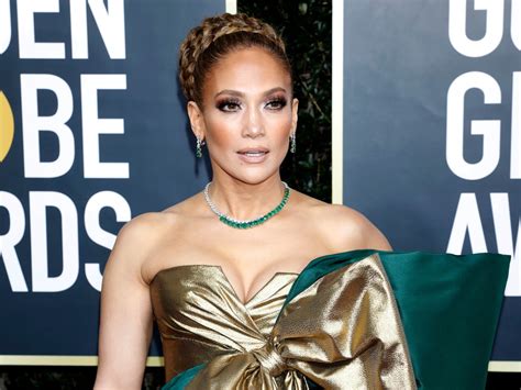 Jennifer Lopez Ushers In 2023 In Plunging Red Gown Video