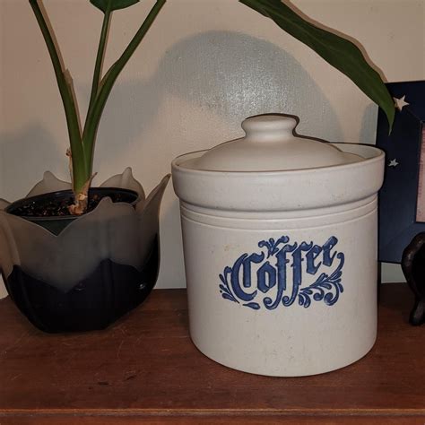 Pfaltzgraff Yorktowne Stoneware Crock Coffee Canister With Lid S