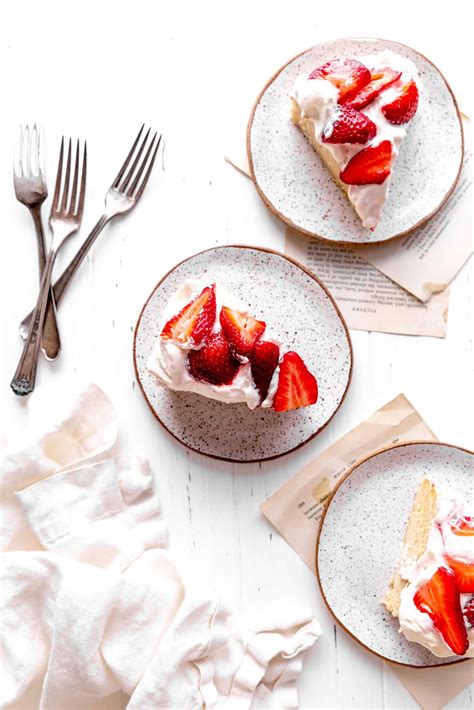 Vegan Strawberry Shortcake Cake