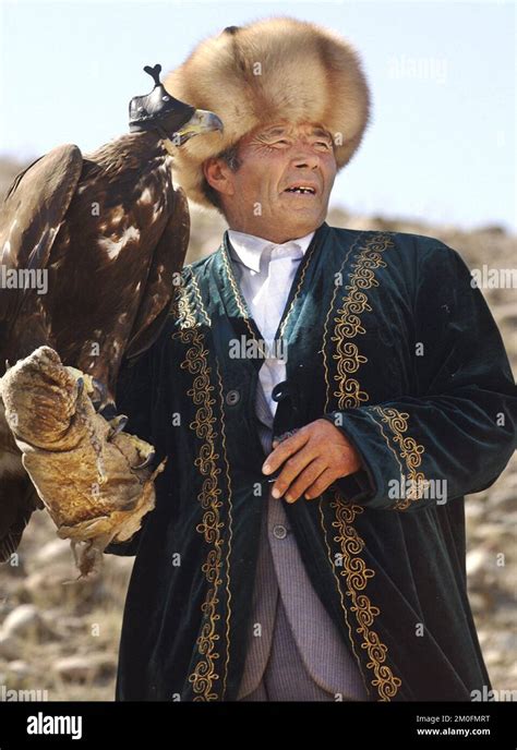 Pa Photopolfoto Uk Use Only Kazakstan 2002 The Last Eagle Hunters