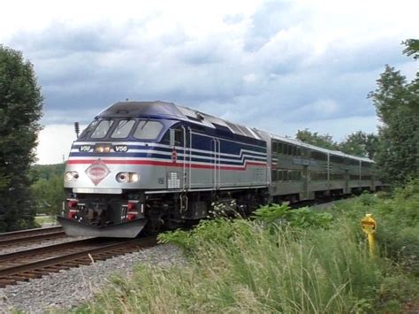 Vre Southbound Headed Toward The Woodbridge Va Station Running Along