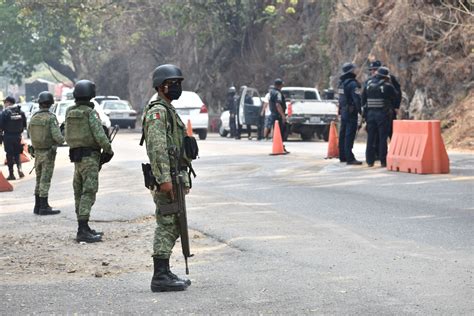 Operativo De Seguridad Por Parte De La Policía Estatal Y La Guardia