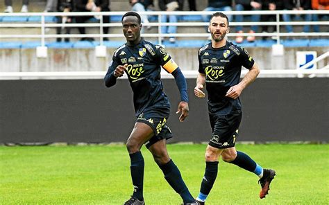 Le Stade Briochin Va Continuer Sa Pr Paration Face Ch Teaubriant Foot Amateur Bretagne