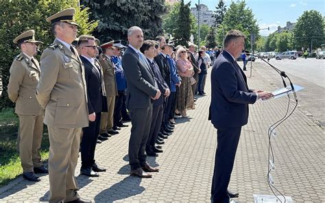 Ziua Independen Ei De Stat A Rom Niei S Rb Torit La Deva Vocea