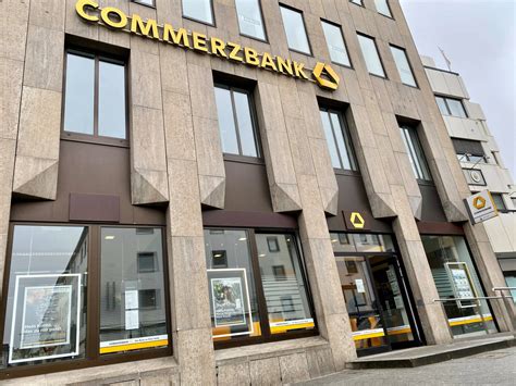 Mönchengladbach Commerzbank wächst und schließt Filialen am Niederrhein