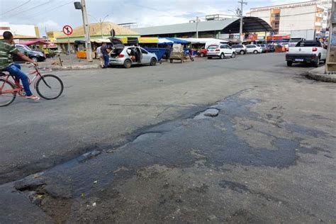 Fedor na Feirinha do Bairro Brasil sem limpeza pública mau cheiro