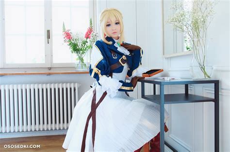 Model Hidori Rose Hidorirose Im Cosplay Violet Evergarden Aus Violet