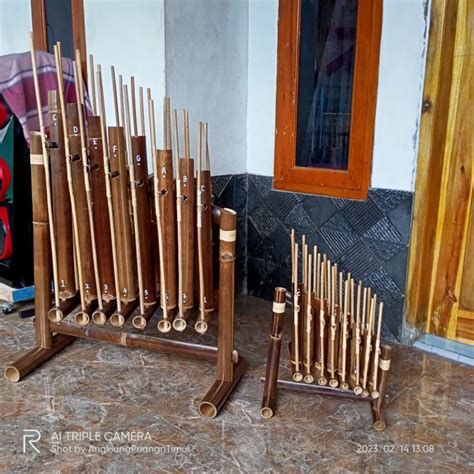 Jual Angklung Sarinande 2 Oktaf 8 Nada 2 Tabung Bambu Hitam 2 Set