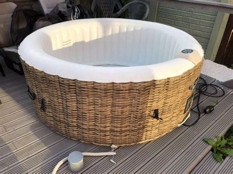 Clever Spa Borneo 4 Person Inflatable Hot Tub For Sale From United Kingdom