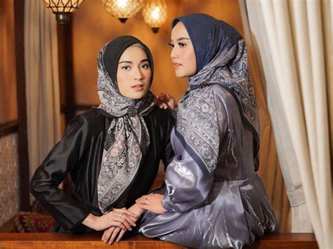 5 Tutorial Hijab Segi Empat Simpel Bisa Bikin Pipi Tirus Cocok Untuk Bukber