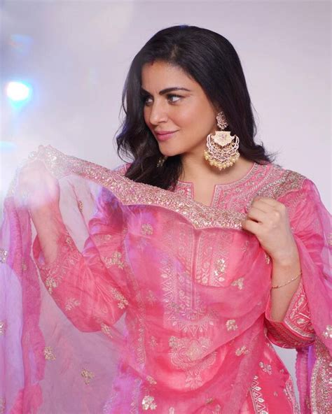 Shraddha Arya Latest Photoshoot Kundali Bhagya Actress Looking So