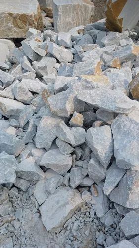 Limestone Lumps For Boiler Grade Industrial Grade Packaging Size