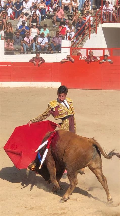 Fabio Jim Nez Y Hermoso De Mendoza A Hombros En Aldeanueva