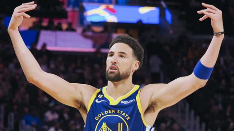 Klay Thompson Gets Hot From Three Sets New Nba Record Yardbarker