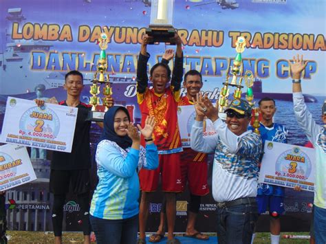 HUT Armada RI Ke 77 Lanal Ketapang Adakan Lomba Dayung Perahu