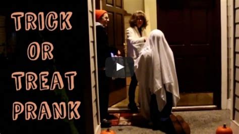 Trick or Treating Halloween Prank!!