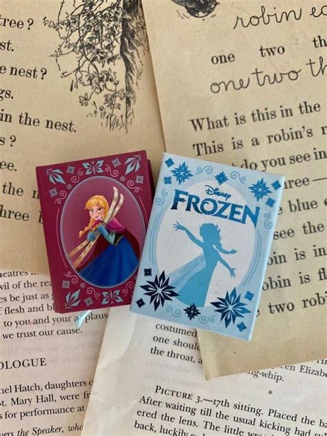 Miniature Book Frozen Suzie Et Gus