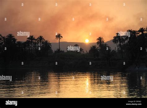 Nile River Hi Res Stock Photography And Images Alamy