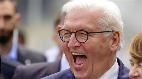 Frank Walter Steinmeier So Sah Der Bundespr Sident In Seiner Jugend Aus