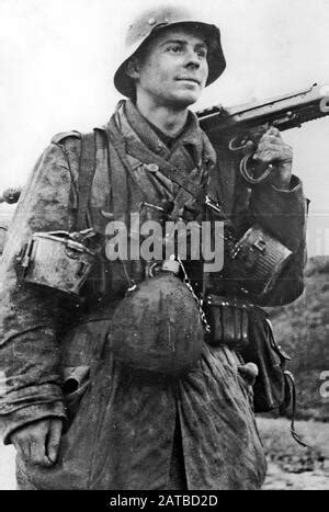 German Mg Second World War Standard Squad Machine Gun On Fixed Line