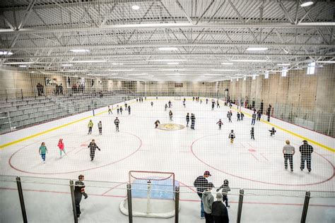 Lake Of The Woods Arena Ice Rink In Baudette Mn Travel Sports