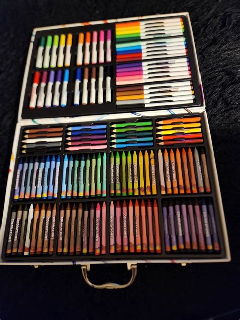 $7/mo - Finance Colorations - Creative Artist Case - 150 pcs - Markers ...