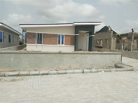 Detached Bedroom Bungalow For Sale In Vantage Court Estate Bogije