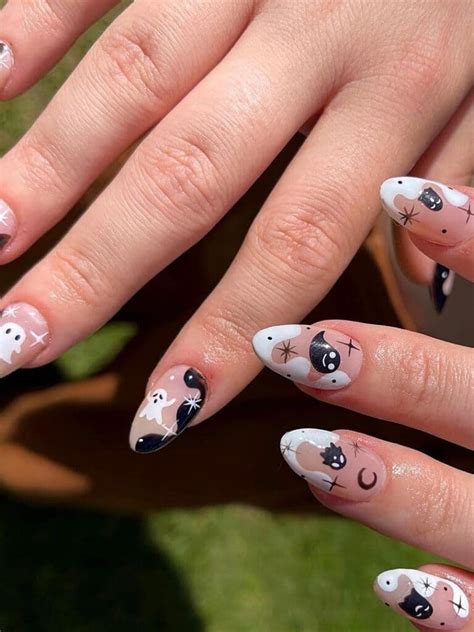 Spooky Ghost Nails For Halloween Chasing Daisies