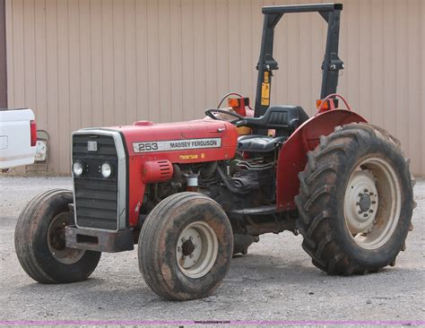 1995 Massey Ferguson 253 Tractor In Purcell Ok Item H5654 Sold Purple Wave