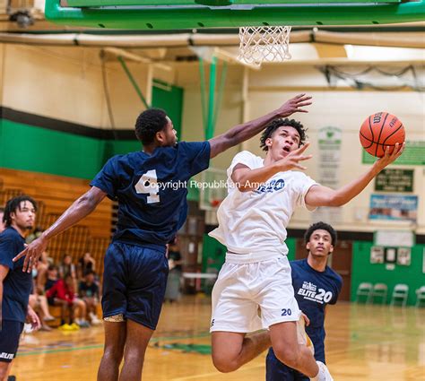 ELITE 20 HOOP SHOWCASE Republican American Photos