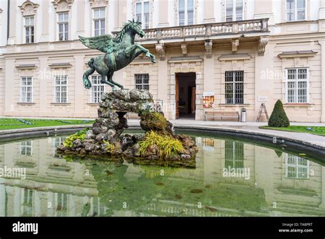 Pegasus Fountain Hi Res Stock Photography And Images Alamy