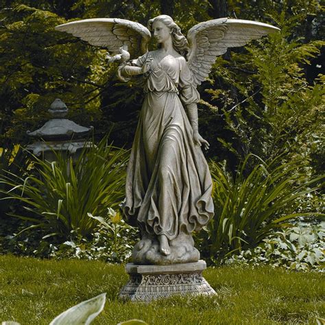 Garden statues that will make your garden fully grand - Decorifusta