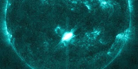 M Solar Flare Erupts From Geoeffective Region Earth Directed