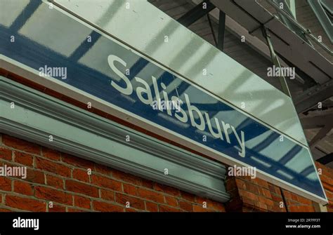 Salisbury Train Station Hi Res Stock Photography And Images Alamy
