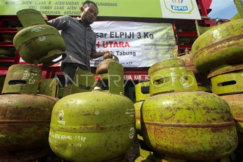 Operasi Pasar Elpiji Kilogram Bersubsidi Antara Foto