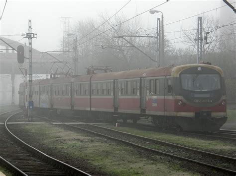 PR EN57 2072 Opole Główne train station 08 04 2010 Flickr