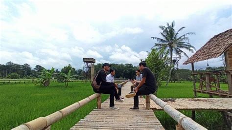 Pasar Budaya Racah Mampulang Konsep Pasar Tradisional Di Tengah