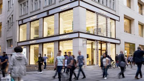 Der Erste Huawei Flagship Store Sterreichs Er Ffnet In Wien