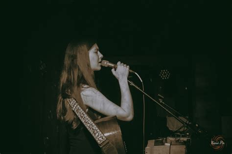 In Review Weyes Blood And Circuit Des Yeux Live At Whammy Bar Tearaway