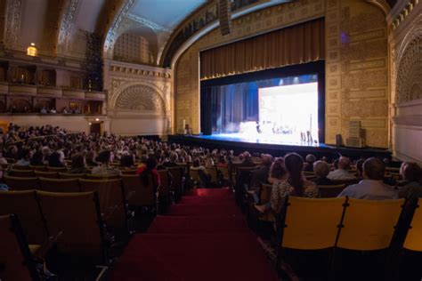 Chicago Theatre Welcome Home Choose Chicago