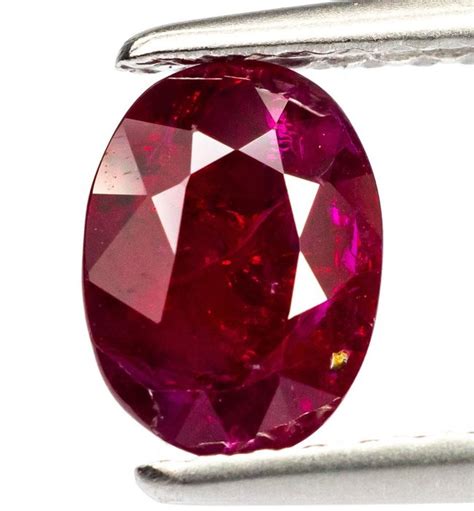 No Reserve Deep Red Mozambique Ruby 1 10 Ct Catawiki