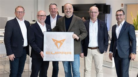 Gottfried Schultz Neuer Seat Cupra Showroom In Neuss