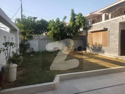 Sq Yds Well Maintained Bungalow For Sale At Khayaban E Tanzeem