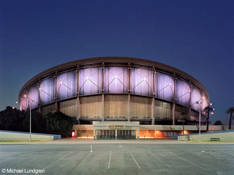 History of Veterans Memorial Coliseum