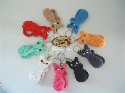 Dinah Crochet Cat Keychains