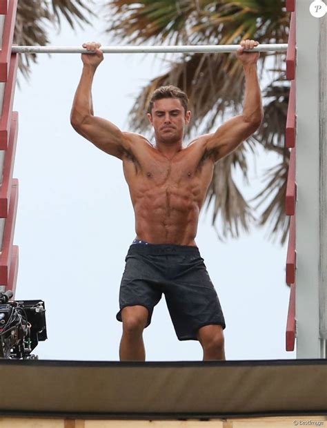 Zac Efron Son Impressionnante Prise De Muscles Pour Le Hot Sex Picture