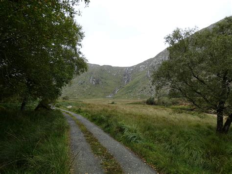 Waterfall Trail is a 3km route that starts at the castle and follows