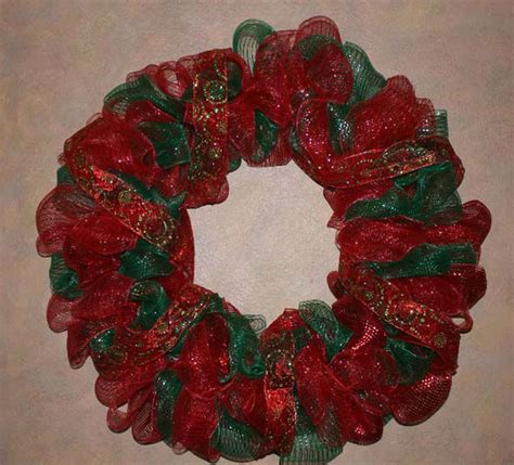 DIY: Christmas mesh wreath - ABC13 Houston