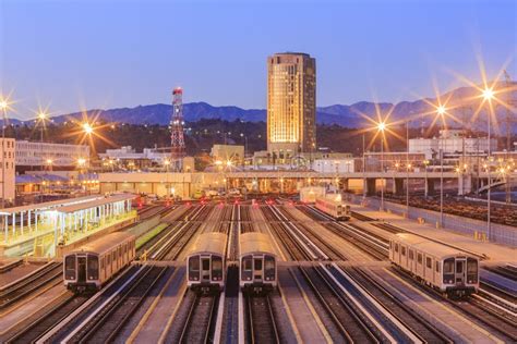 Vista Di Notte Di Bella Stazione Della Metropolitana Fotografia